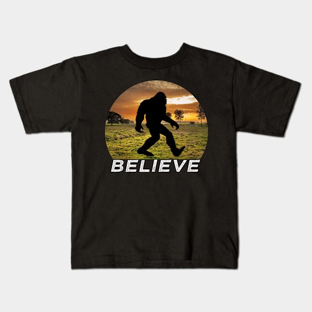 bigfoot believe Kids T-Shirt by semsim